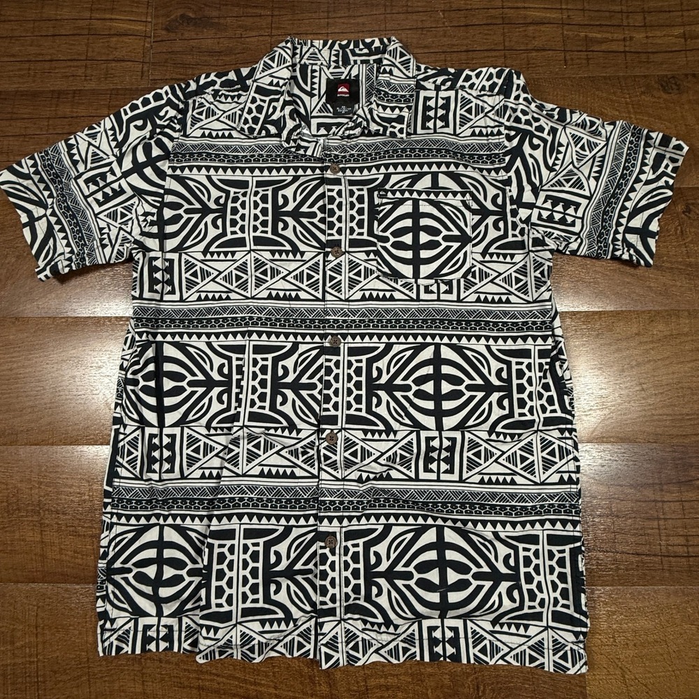 Quiksilver Shirt Mens XL Black White Geometric Tribal Print Short Sleeve Button